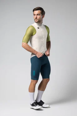 Gravel | Carretera>GOBIK CHALECO PLUS 2.0 HOMBRE Tofu