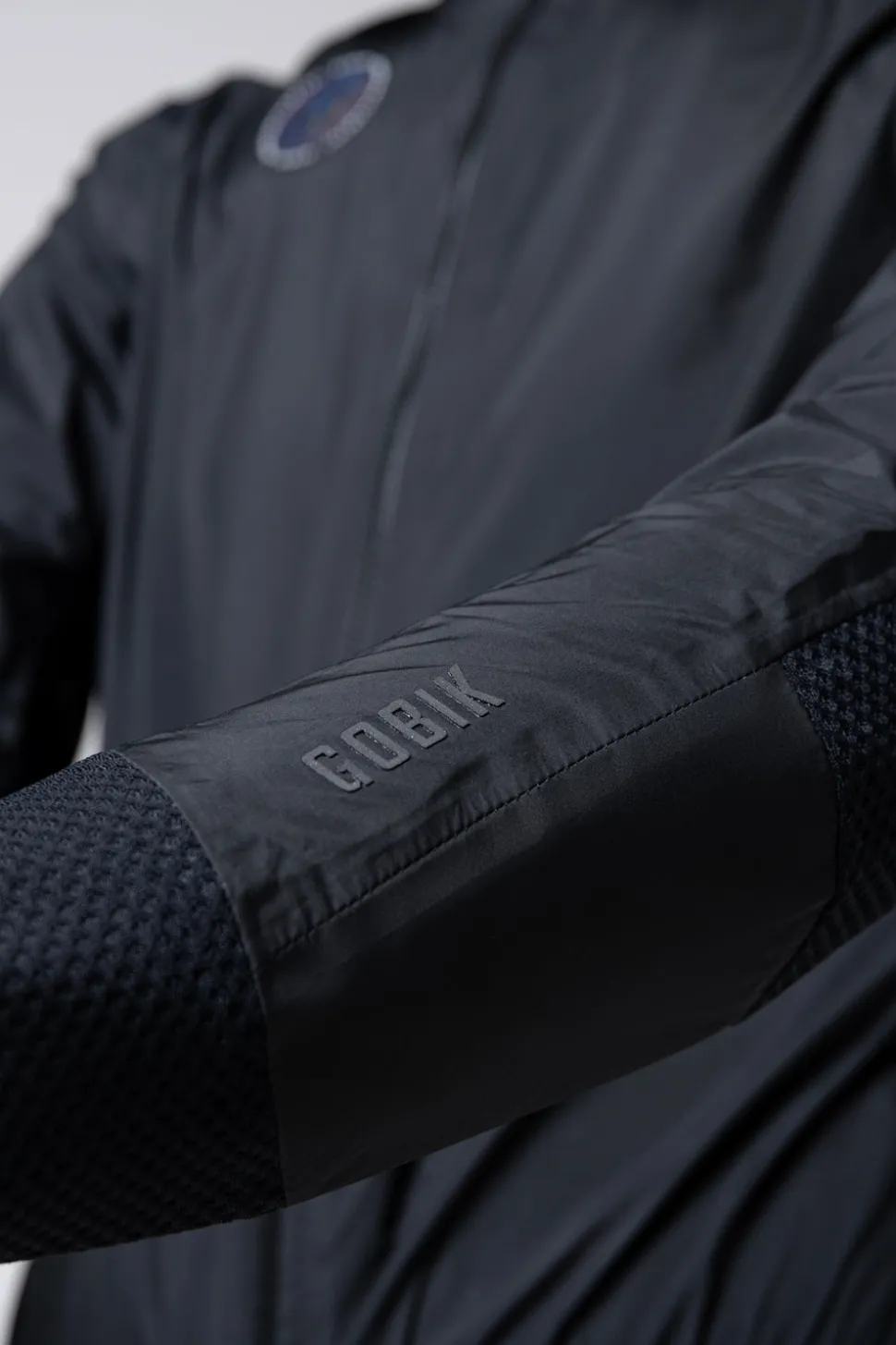 Ebike | Gravel>GOBIK CHAQUETA IMPERMEABLE EXO 2.0 UNISEX ROYAL BLACK