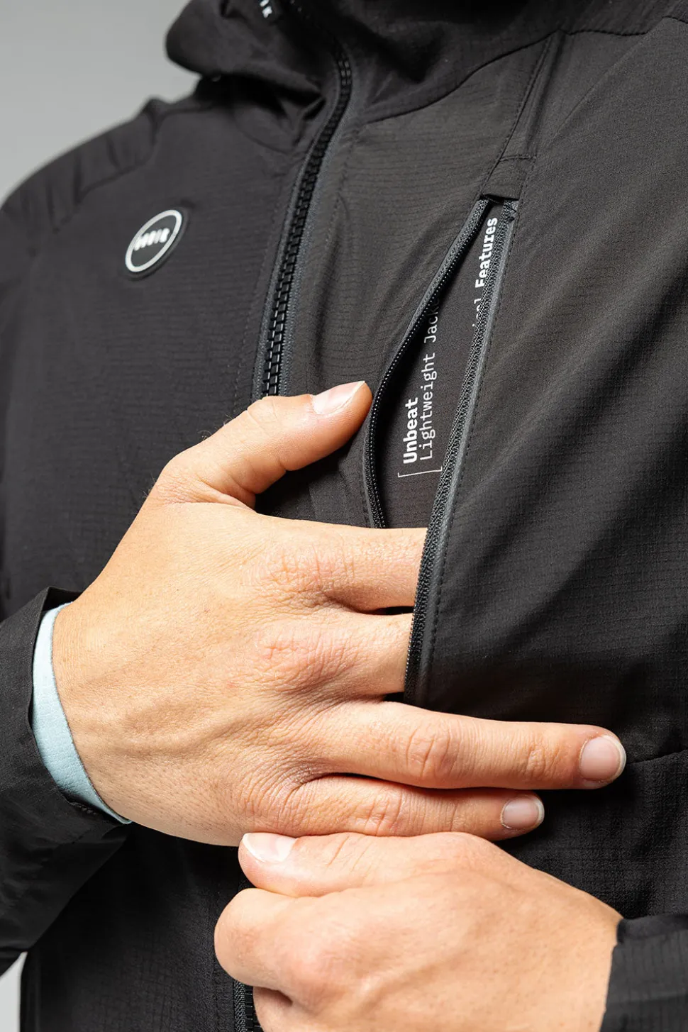 Chaquetas>GOBIK CHAQUETA LIGERA UNBEAT HOMBRE ROYAL BLACK