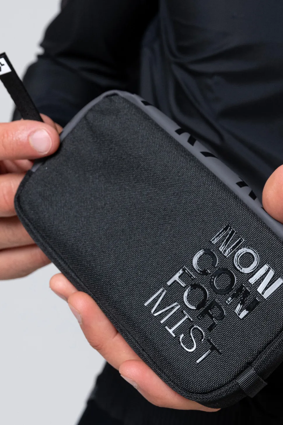 Accesorios | Accesorios>GOBIK FUNDA DE MOVIL ESSENTIAL 2.0 TRUE BLACK TrueBlack